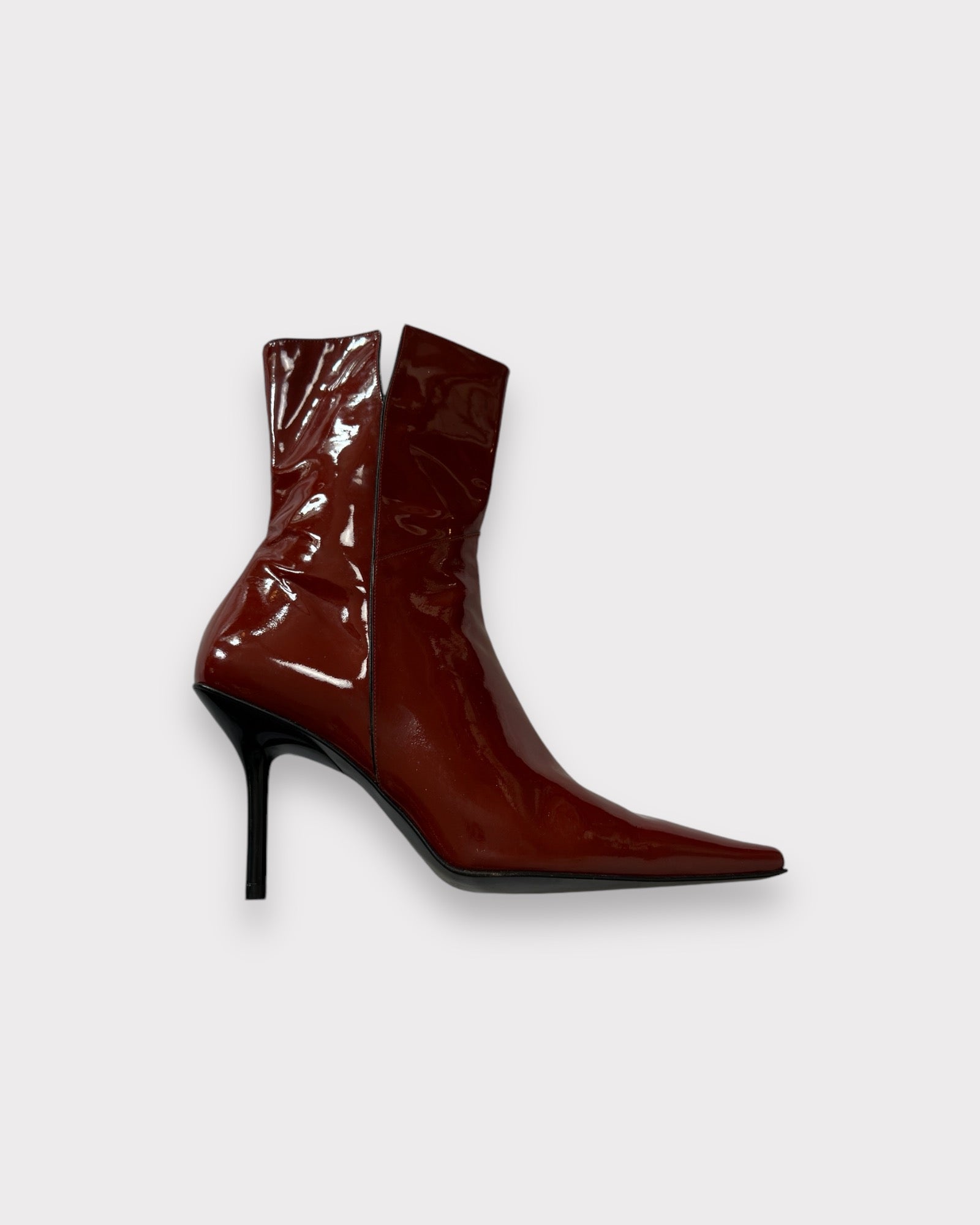 Bottines Balenciaga, taille 40, cuir rouge vernis 